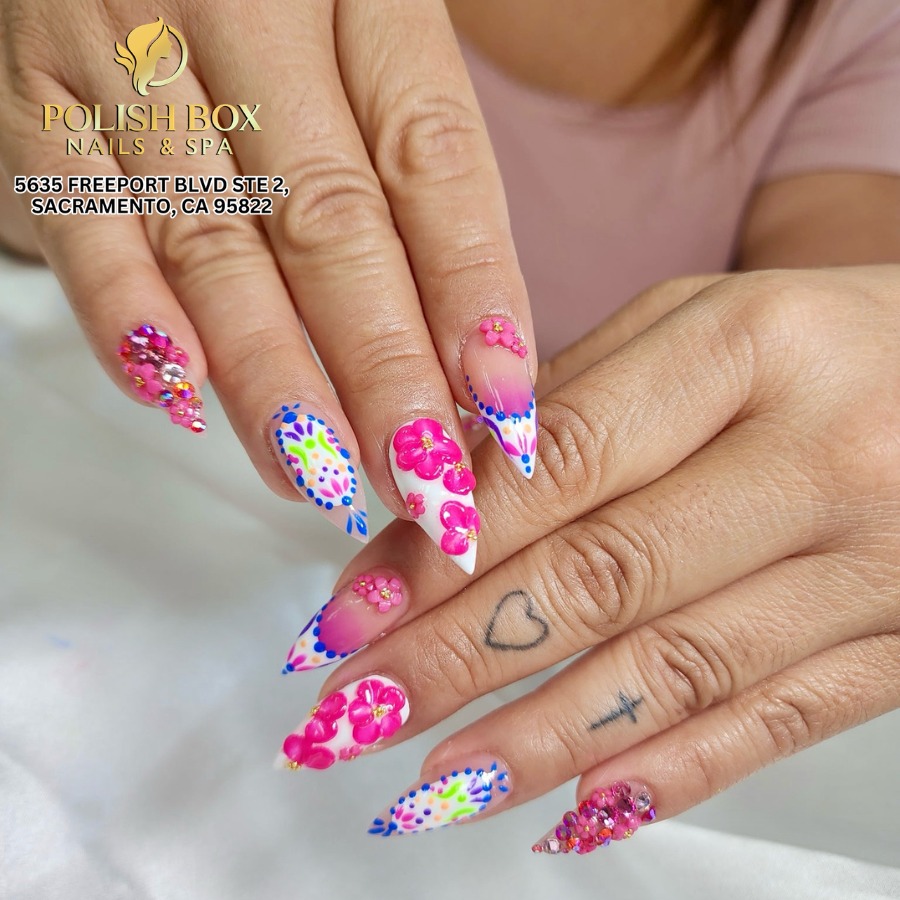 Trending July Nail Ideas